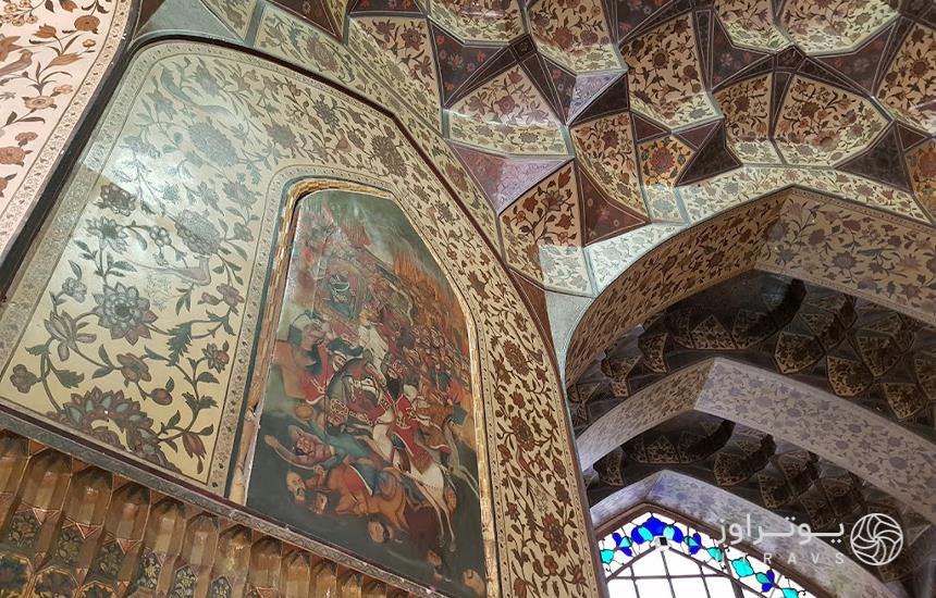 نقاشی‌های دیوار عمارت در موزه پارس شیراز